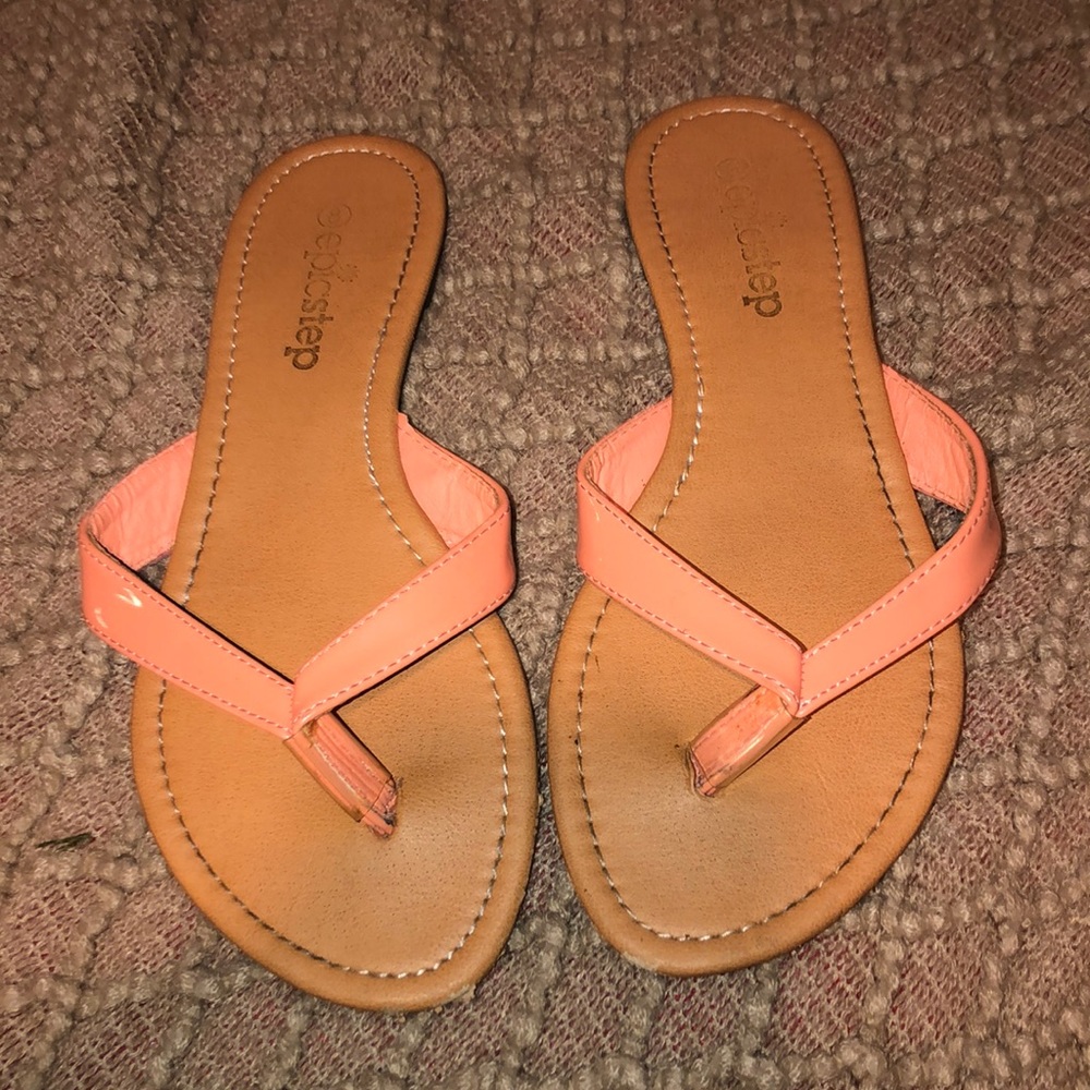 Women’s flip flops